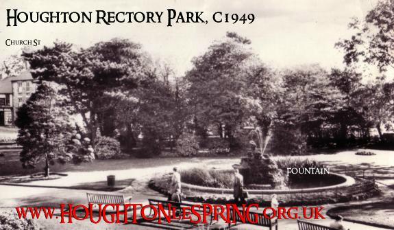 The fountain in Rectory Park in around 1949